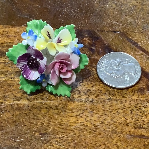 PORCELAIN FLORAL ENGLISH PIN - Picture 2 of 5